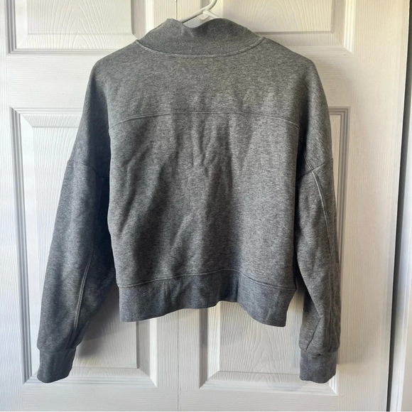 Fabletics Grey Crop 1/2 Zip Athletic Sweater Pullover Size Medium - Picture 3 of 3